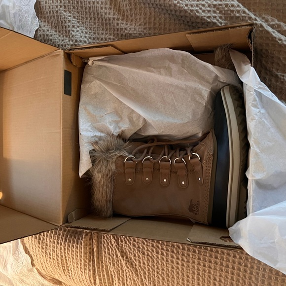 Joan of Arctic waterproof insulated women’s snow boots 8.5 - Picture 2 of 8